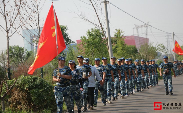 軍訓(xùn)發(fā)朋友圈的配詞-軍訓(xùn)發(fā)朋友圈說說怎么寫？